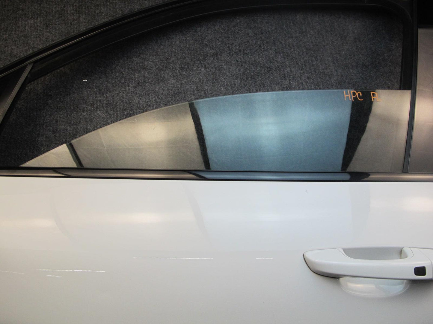 2011-2018 Porsche Cayenne 958 Front Left Driver Side Door Shell Panel W/ Glass