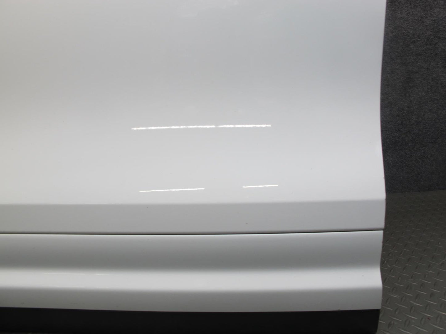 2011-2018 Porsche Cayenne 958 Front Left Driver Side Door Shell Panel W/ Glass