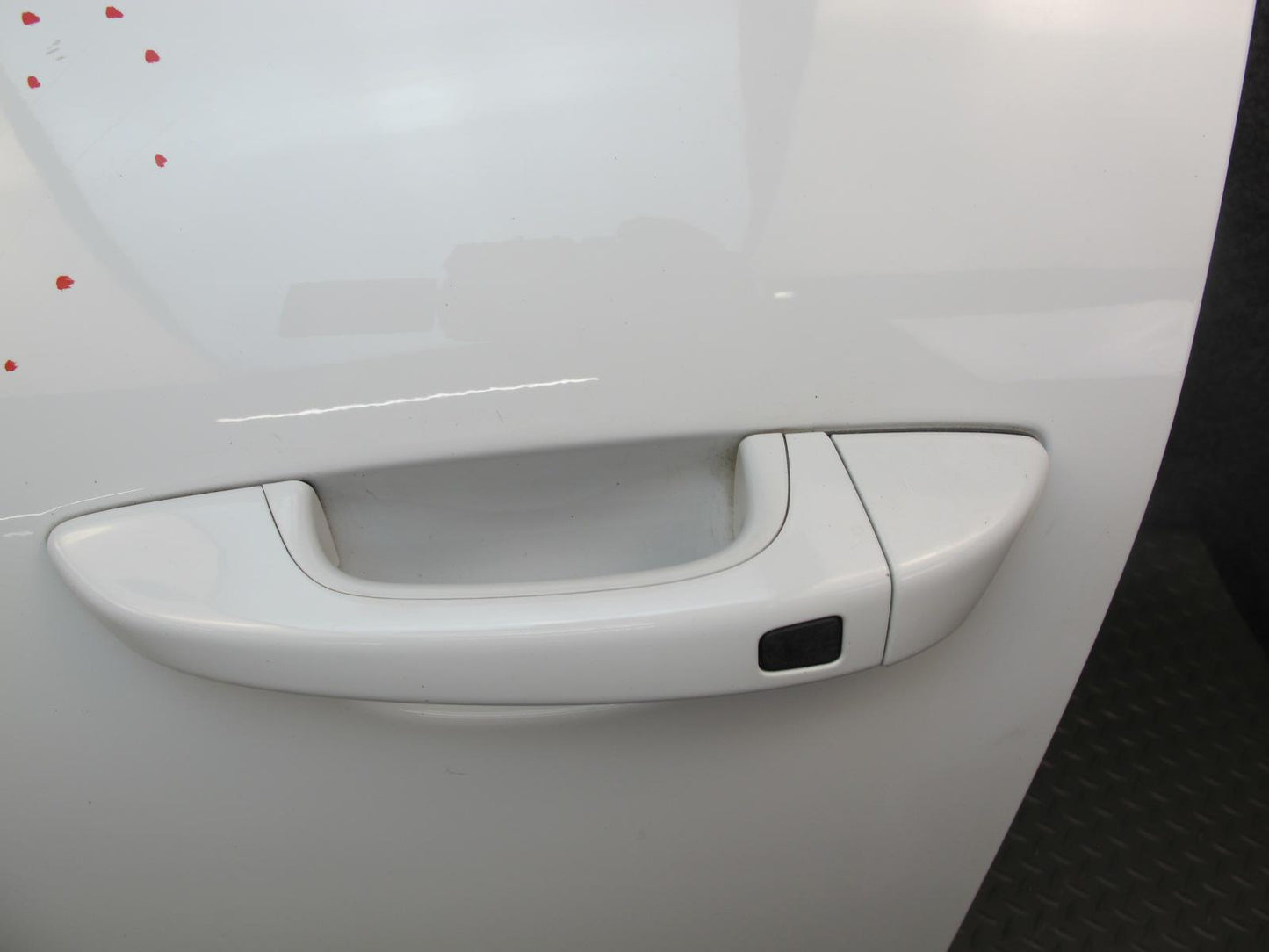 2011-2018 Porsche Cayenne 958 Front Left Driver Side Door Shell Panel W/ Glass