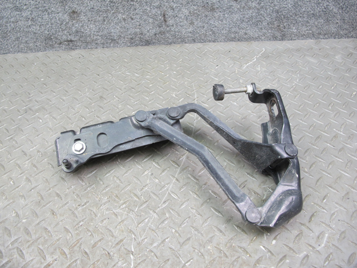 07-10 Saturn SKY Front Left & Right Side Hood Hinge Set OEM