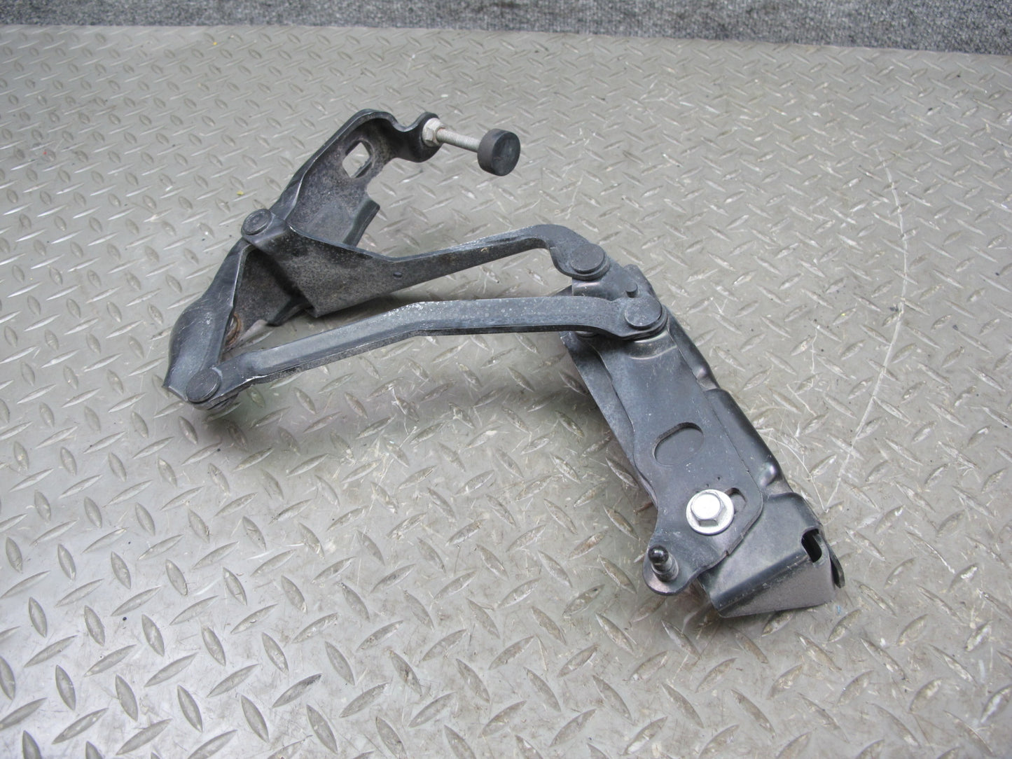 07-10 Saturn SKY Front Left & Right Side Hood Hinge Set OEM