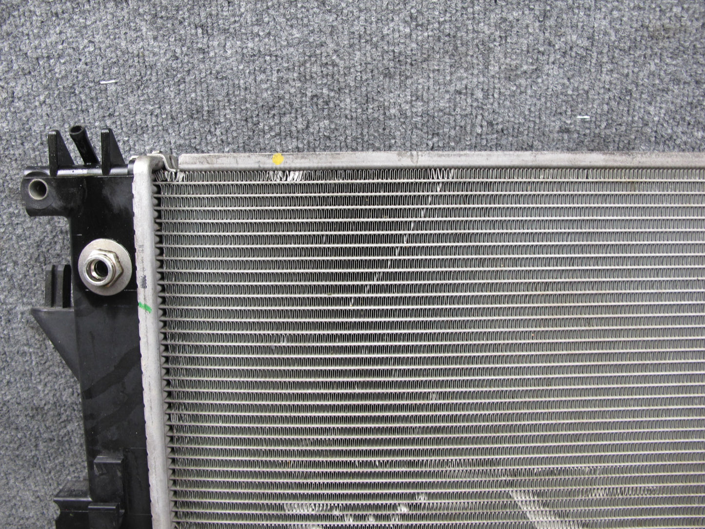 07-10 Saturn SKY Pontiac Solstice 2.0L Turbo AT Engine Cooling Radiator OEM