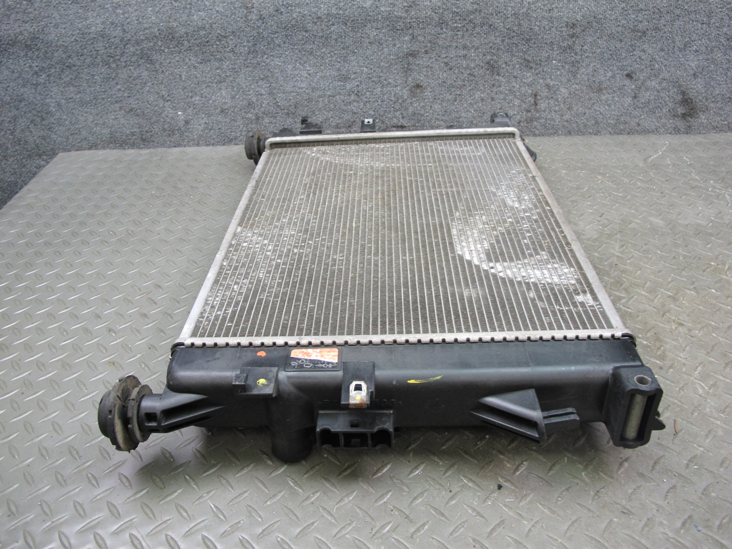 07-10 Saturn SKY Pontiac Solstice 2.0L Turbo AT Engine Cooling Radiator OEM