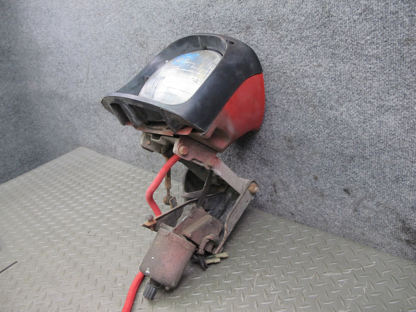 75-82 Triumph TR7 Front Left Headlight Lamp Motor Bracket Assembly OEM