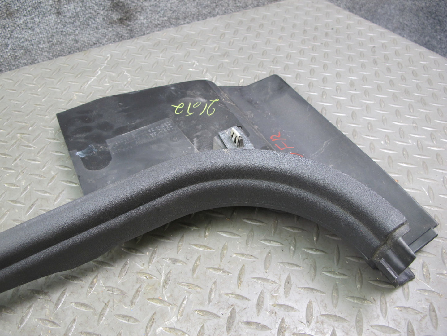 07-10 Saturn SKY Pontiac Solstice Set of 2 Front Kick Trim Cover Panel OEM