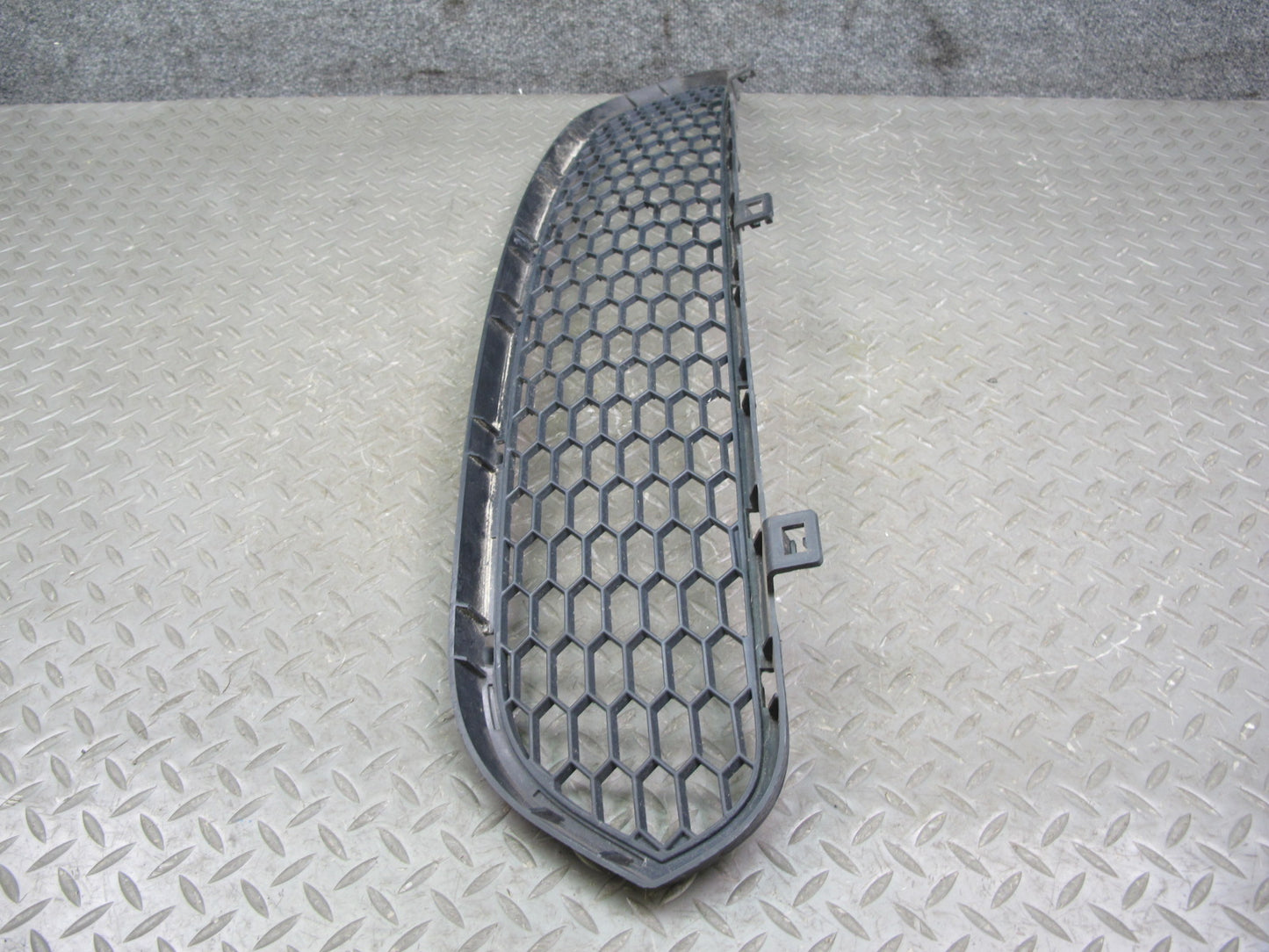 10-14 BMW E70 E71 X5M X6M Front Bumper Center Lower Air Vent Trim Grille OEM