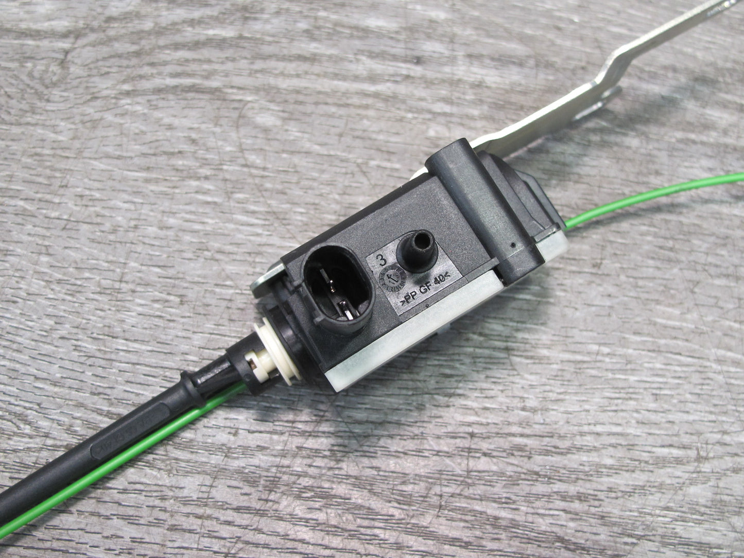 08-14 BMW E71 E72 X6 Fuel Tank Filler Flap Door Lock Actuator 7190533 OEM