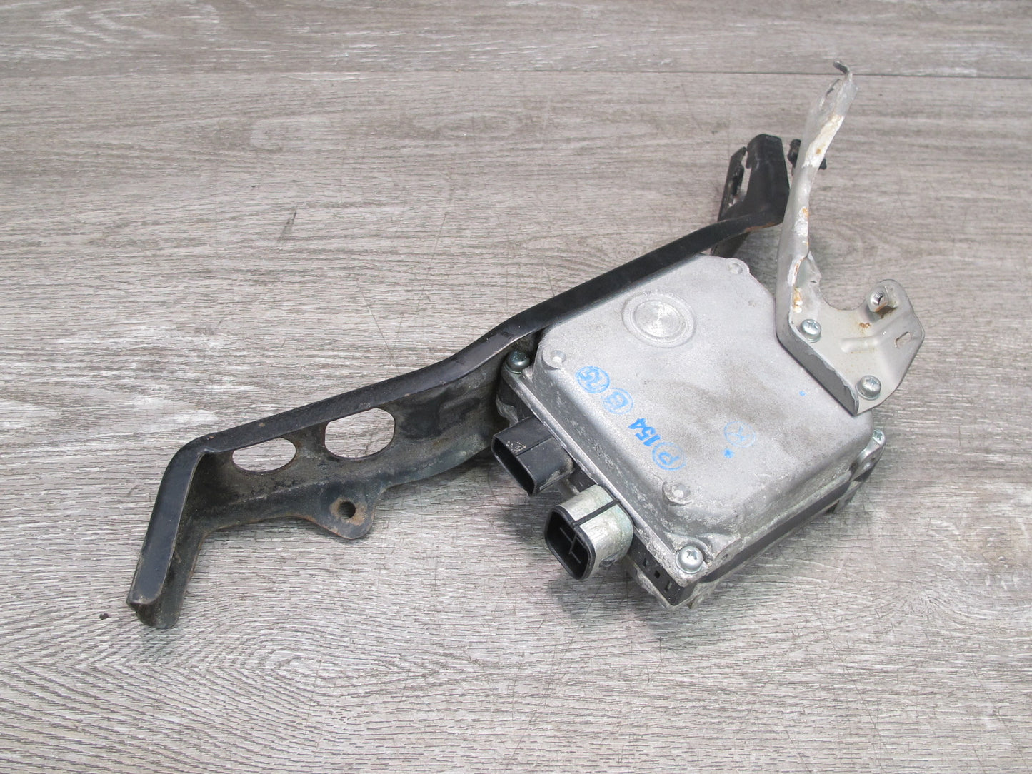 08-09 Lexus UVF46 LS600hL Power Steering Control Module 89650-50160 OEM