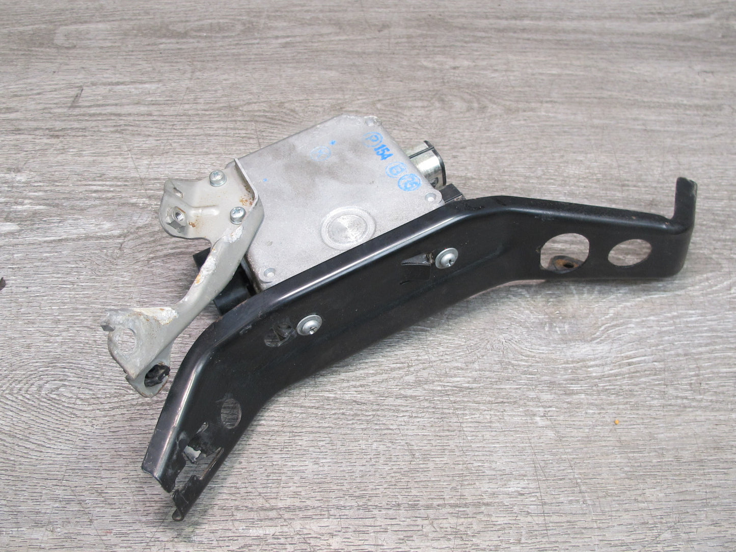 08-09 Lexus UVF46 LS600hL Power Steering Control Module 89650-50160 OEM