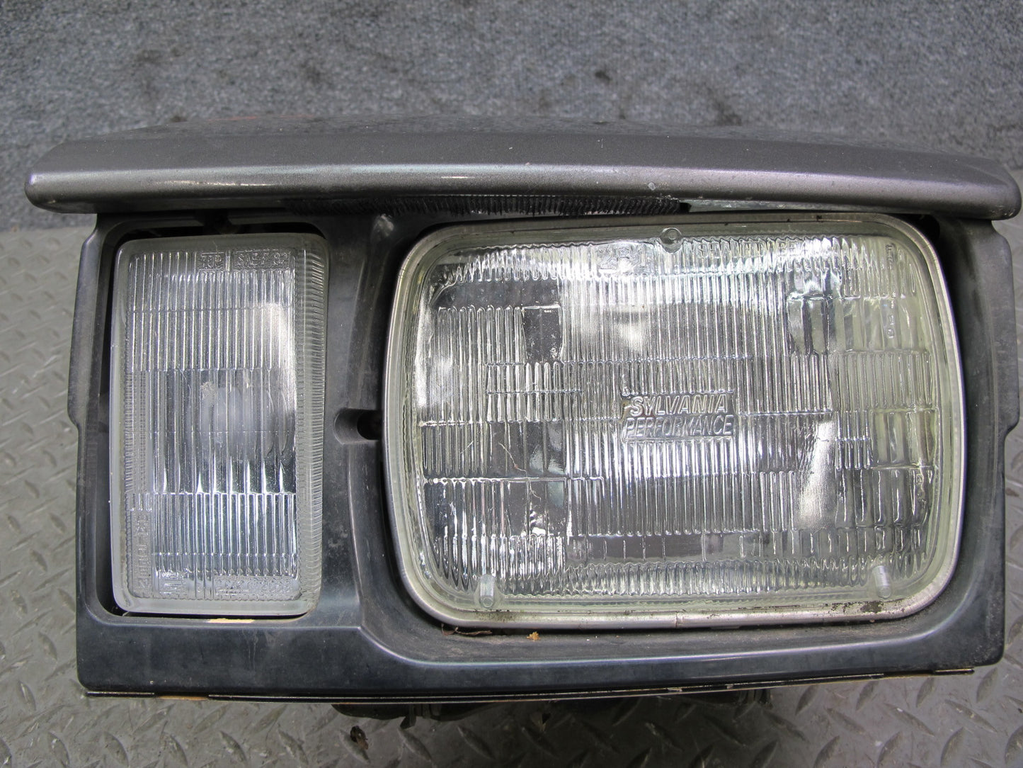 84-86 Nissan Z31 300ZX Front Left POP UP Headlight Lamp w Motor & Bracket OEM