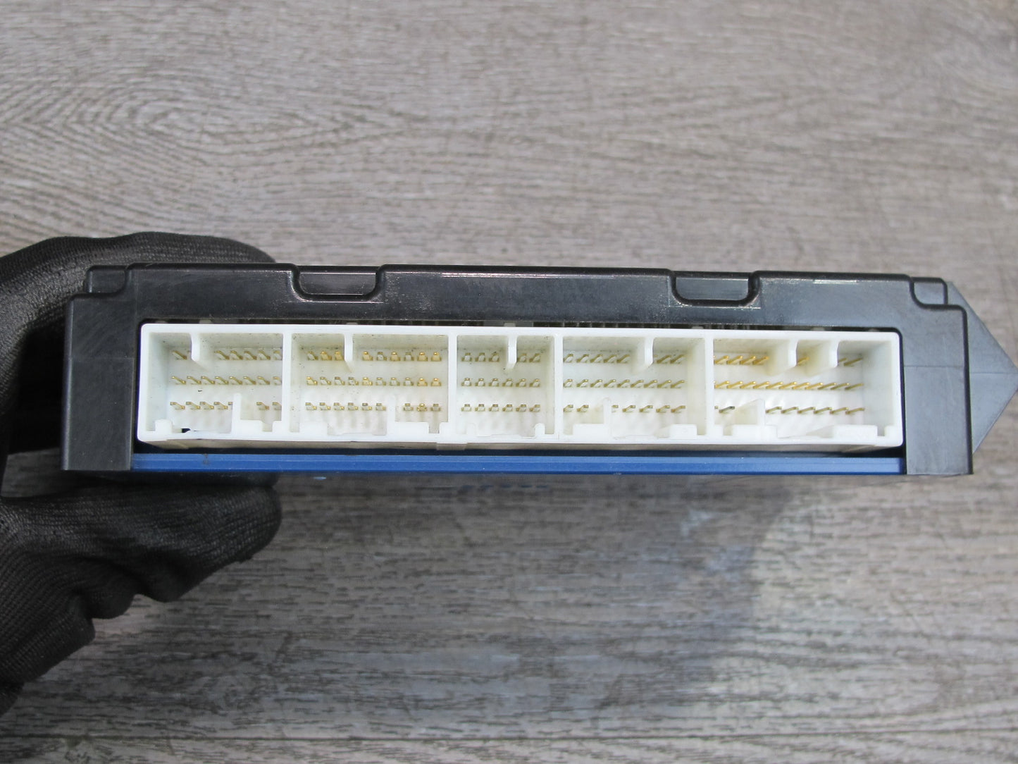 01-03 Lexus UCF30L LS430 Air Condition Amplifier Control Module 88650-50401 OEM