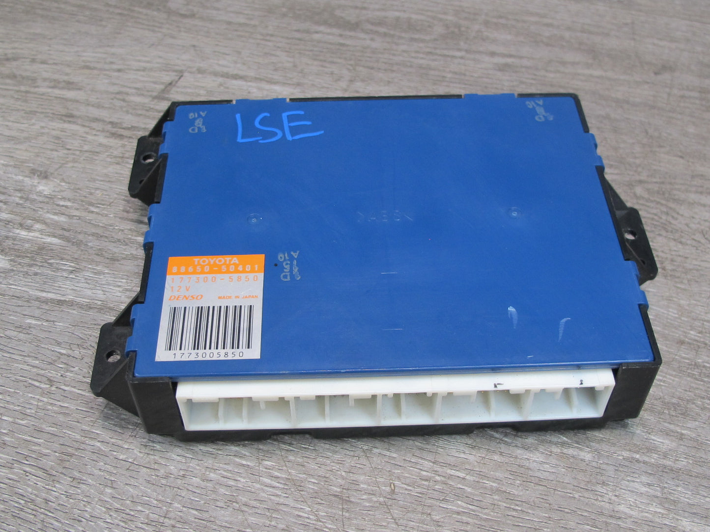 01-03 Lexus UCF30L LS430 Air Condition Amplifier Control Module 88650-50401 OEM