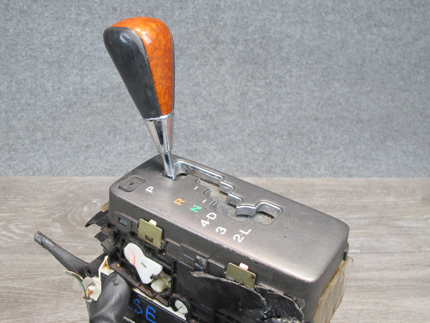 01-03 Lexus UCF30L LS430 A/T Automatic Transmission Shifter Assembly OEM