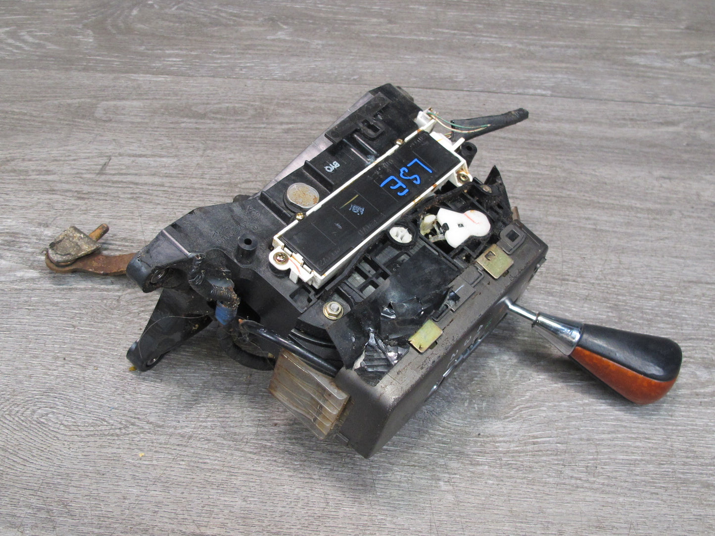 01-03 Lexus UCF30L LS430 A/T Automatic Transmission Shifter Assembly OEM
