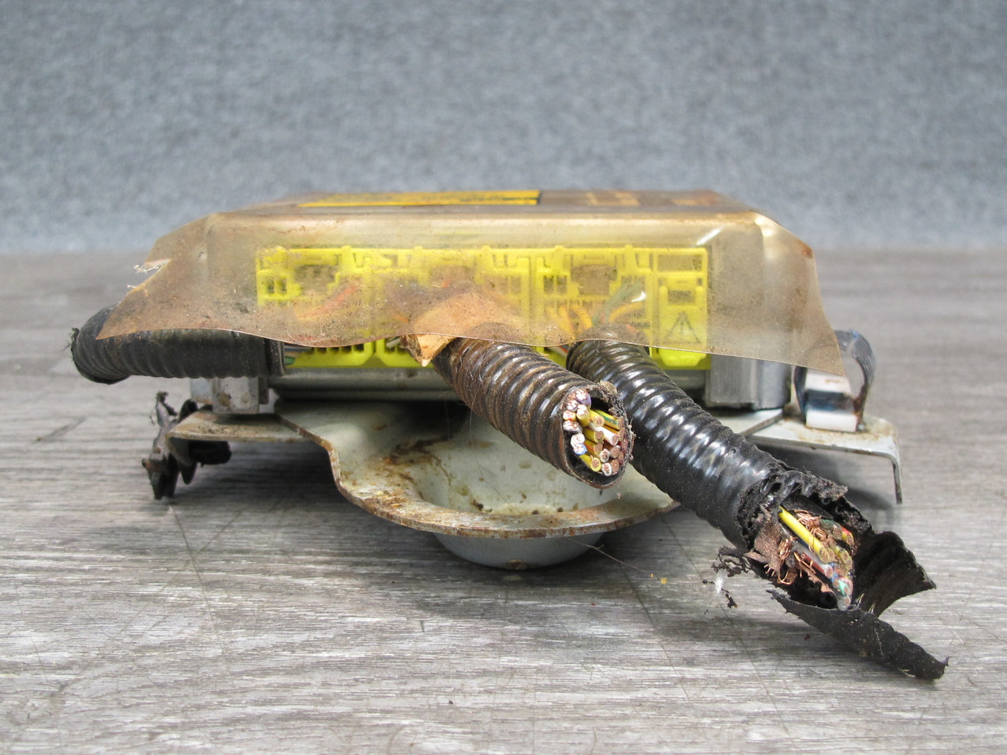 01-03 LEXUS LS430 SRS AIRBAG CONTROL MODULE UNIT 89170-50130 OEM