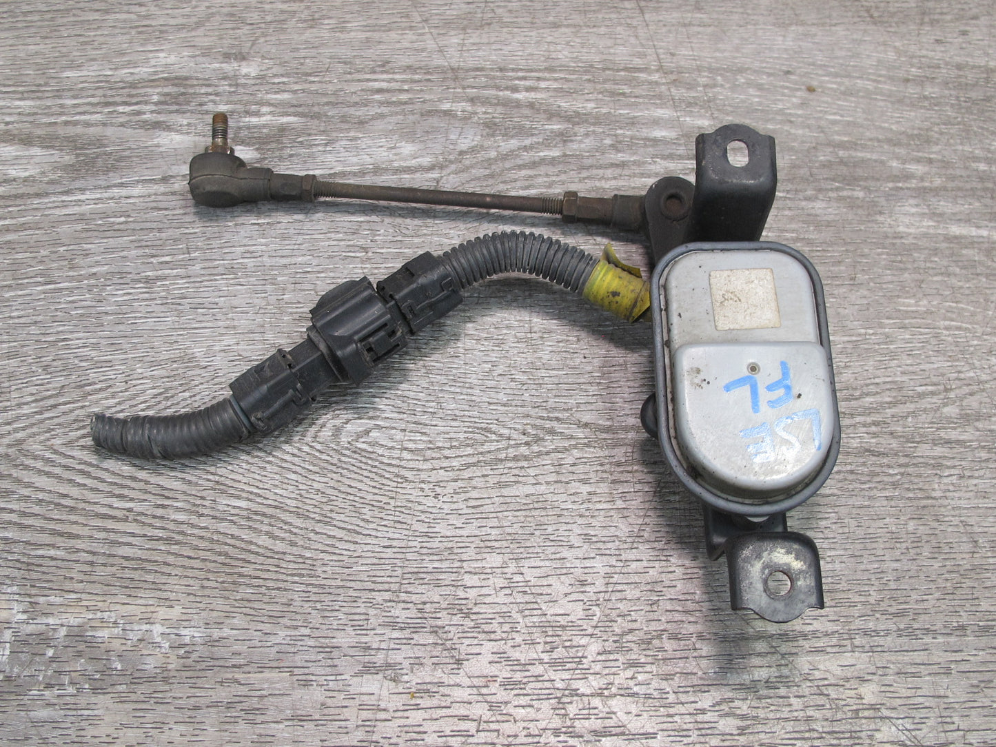 01-03 Lexus UCF30L LS430 Front Left Suspension Height Level Sensor OEM