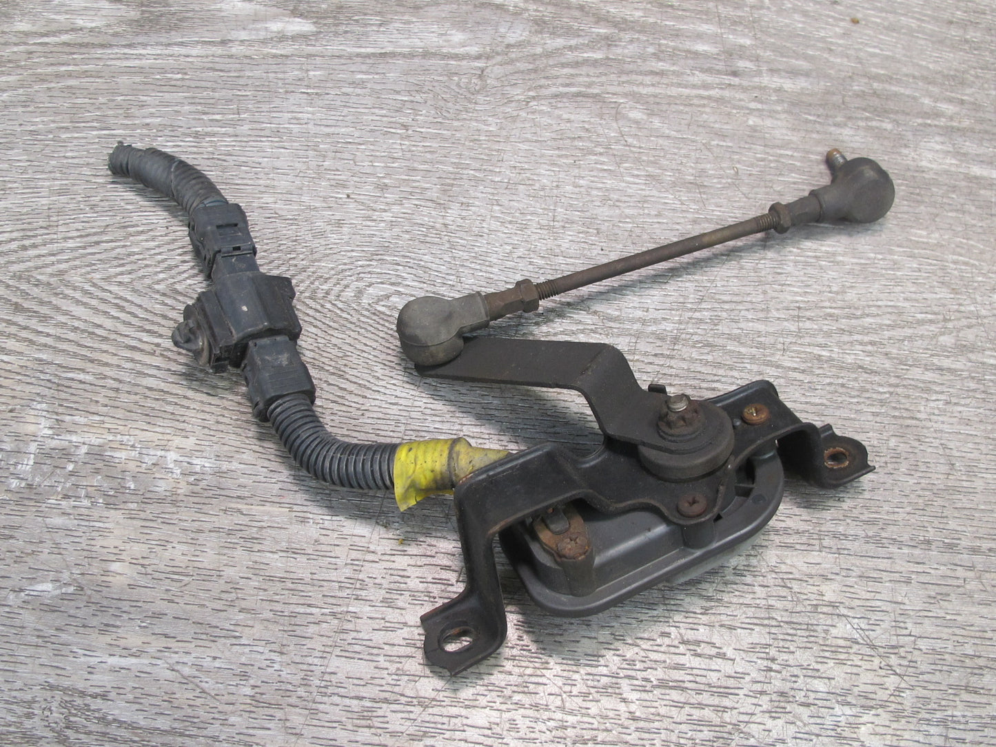 01-03 Lexus UCF30L LS430 Front Left Suspension Height Level Sensor OEM