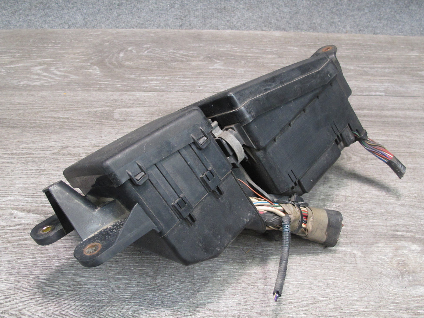 01-03 Lexus UCF30L LS430 Front Left Underhood Relay Fuse Box OEM