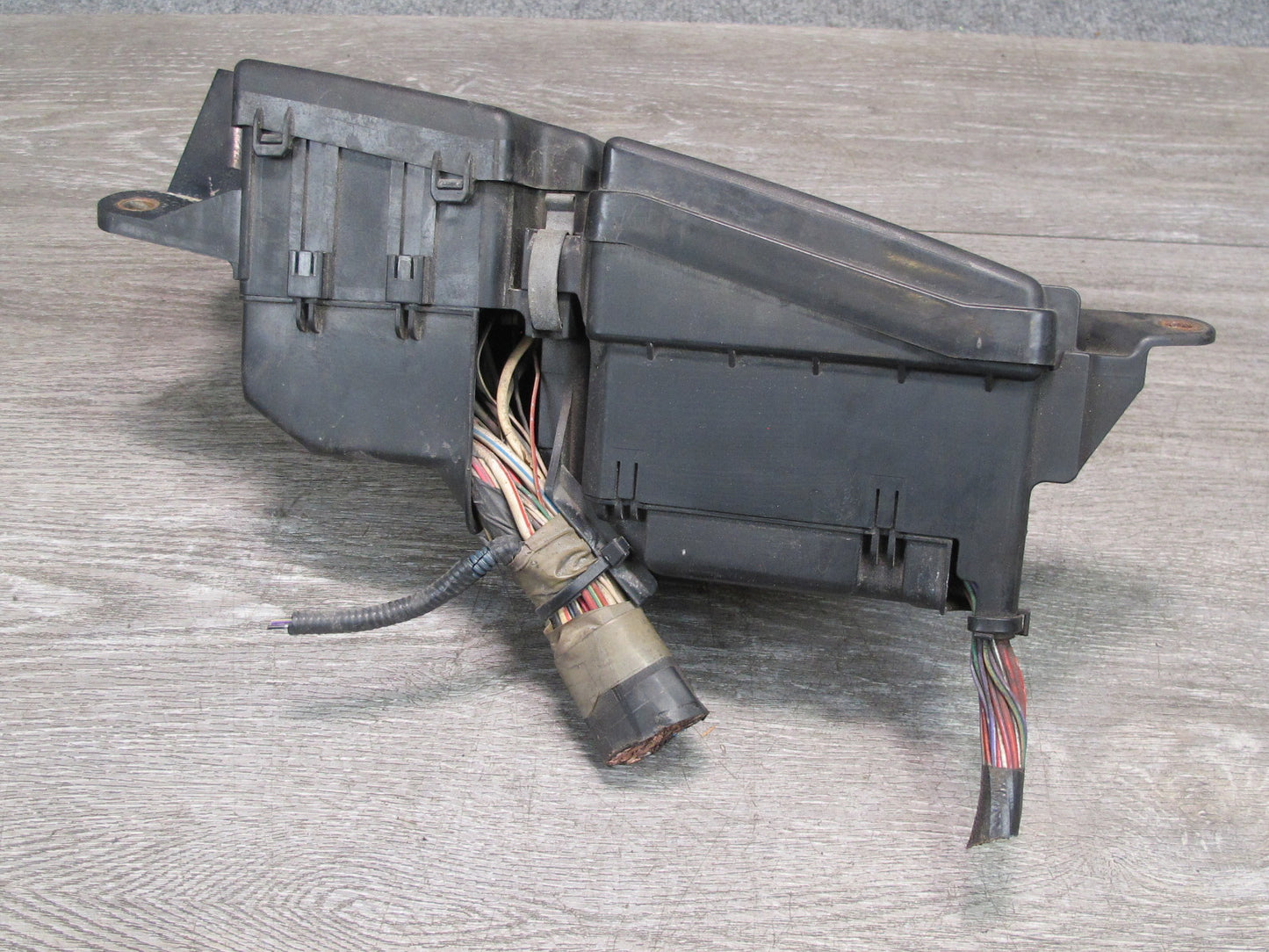 01-03 Lexus UCF30L LS430 Front Left Underhood Relay Fuse Box OEM