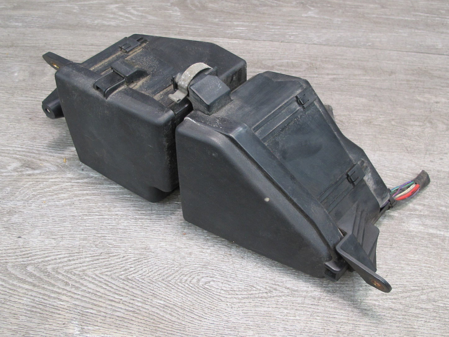 01-03 Lexus UCF30L LS430 Front Left Underhood Relay Fuse Box OEM