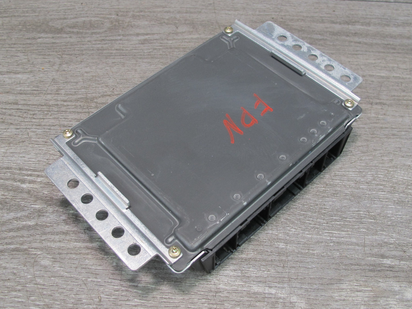 2000-2001 Porsche 911 996 3.4L ECU ECM Engine Computer Control Module Unit