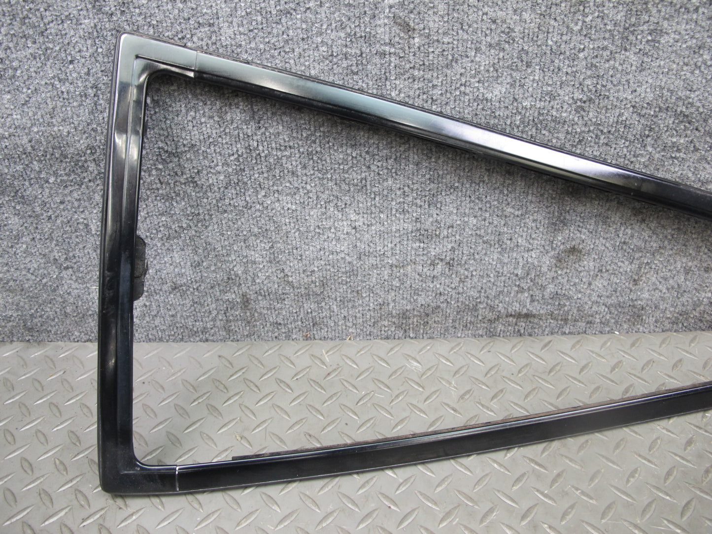 84-89 Nissan Z31 300ZX 2+0 Set of 2 Rear Quarter Window Trim Molding Panel OEM