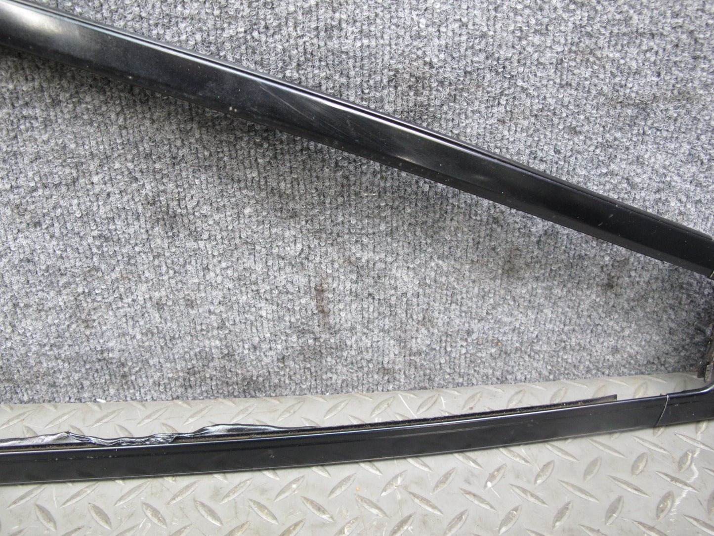 84-89 Nissan Z31 300ZX 2+0 Set of 2 Rear Quarter Window Trim Molding Panel OEM