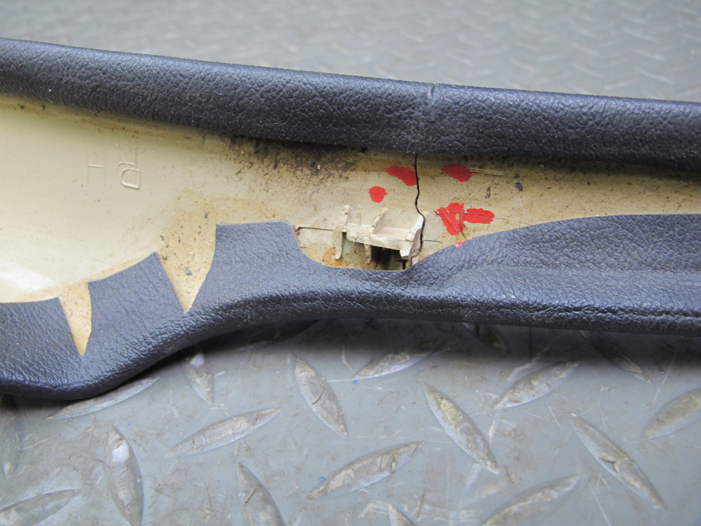 91-99 Mitsubishi 3000GT Front Right Interior A Pillar Trim Cover Panel OEM