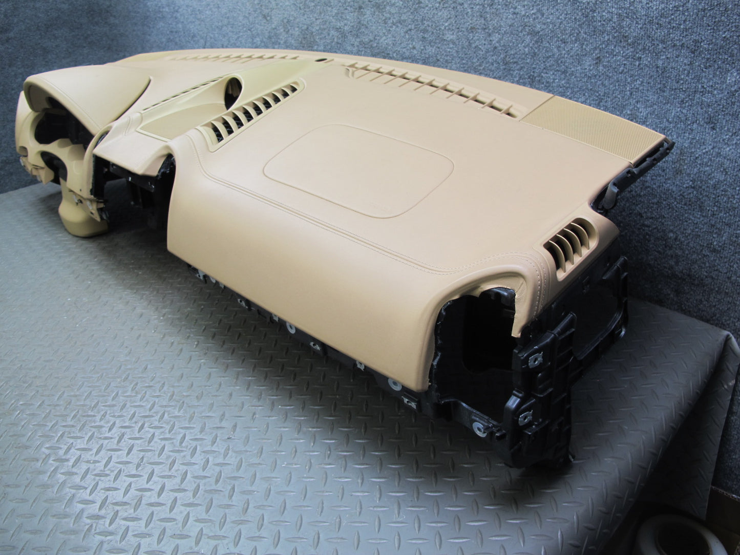 2011-2016 Porsche Cayenne 958 Front Dashboard Dash Instrument Panel Cover