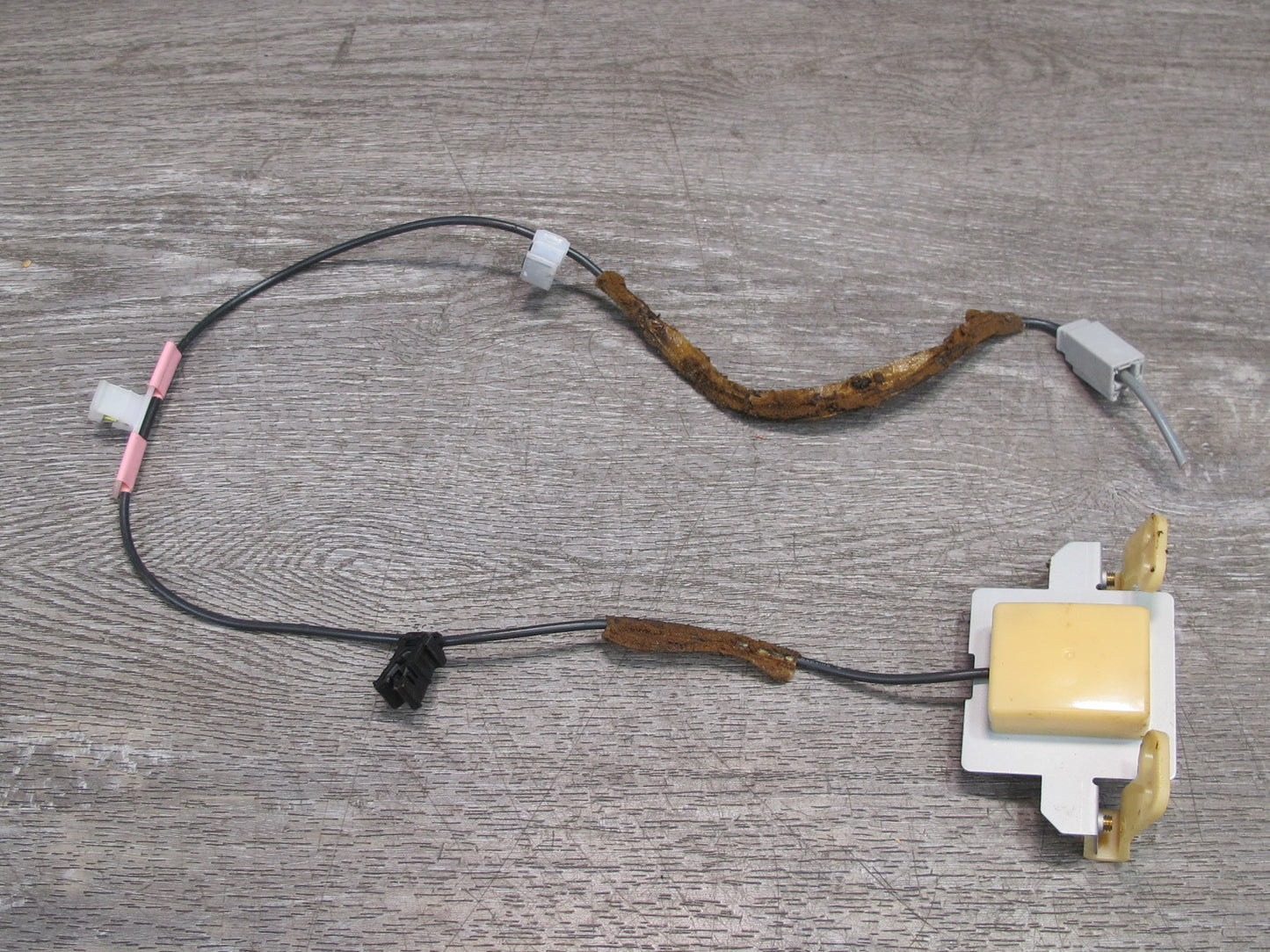 2003-2009 Lexus UZJ120L GX470 GPS Navigation Antenna Module 86860-60060