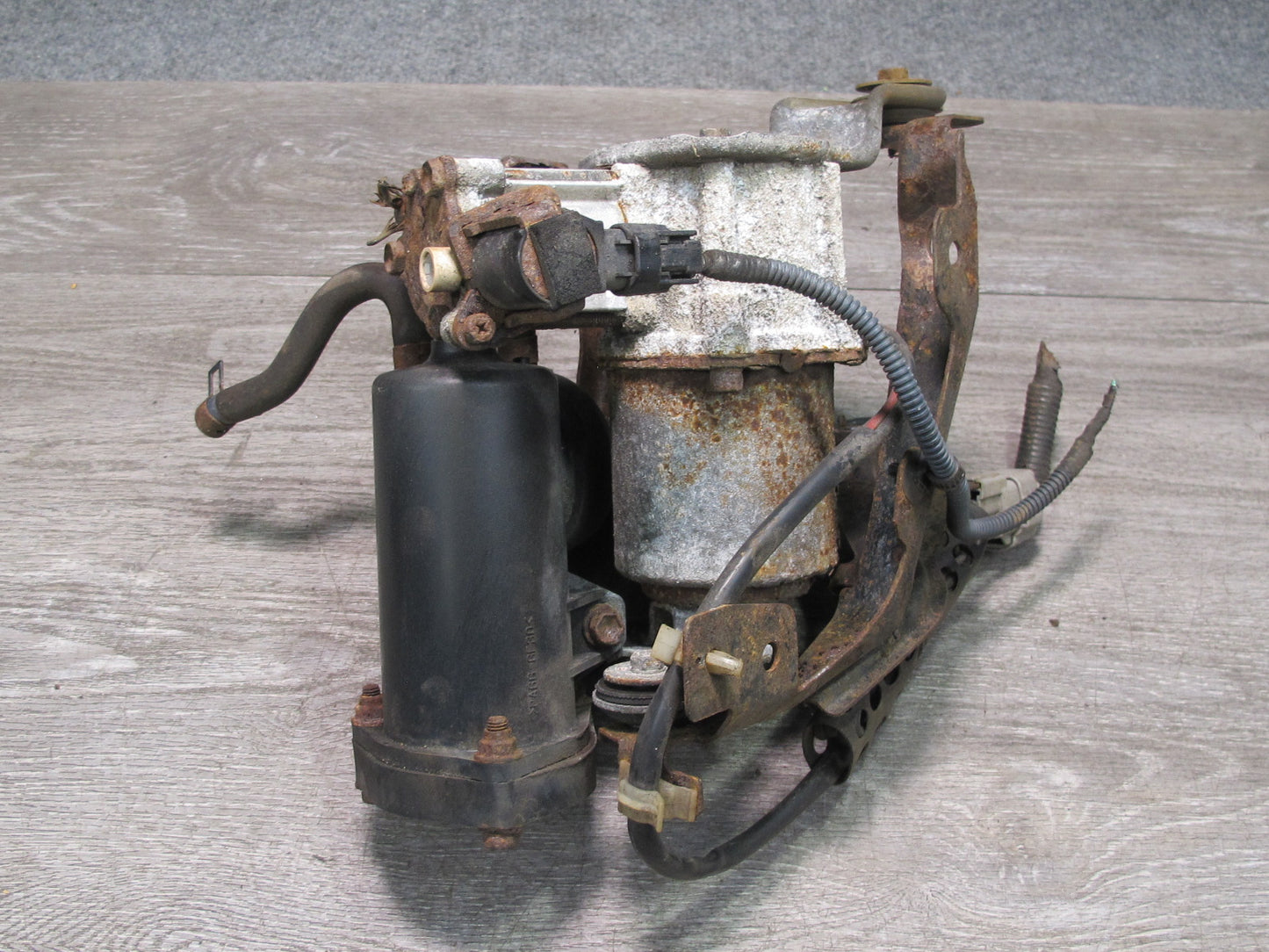 2003-2009 Lexus UZJ120L GX470 Air Ride Suspension Compressor Pump