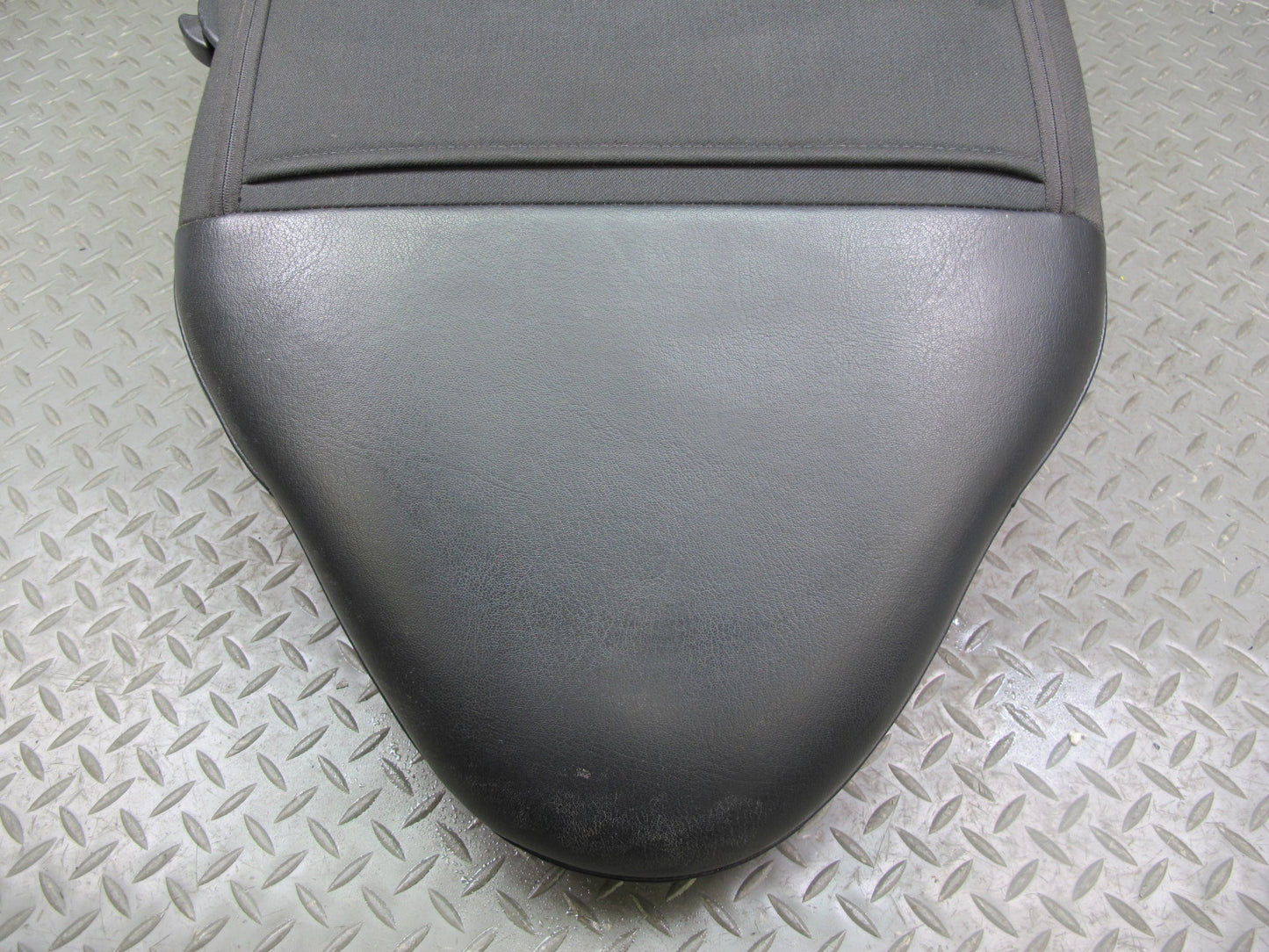 07-09 Pontiac Solstice GXP Front Right Seat Upper Leather Backrest Cushion OEM
