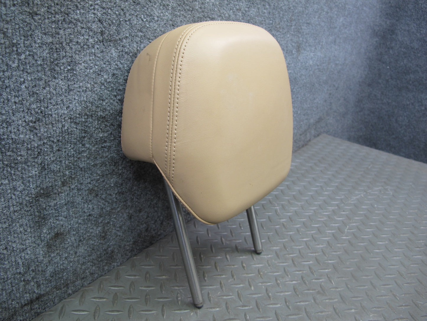 2011-2018 Porsche Cayenne 958 Rear Left & Right Side Seat Leather Headrest Set