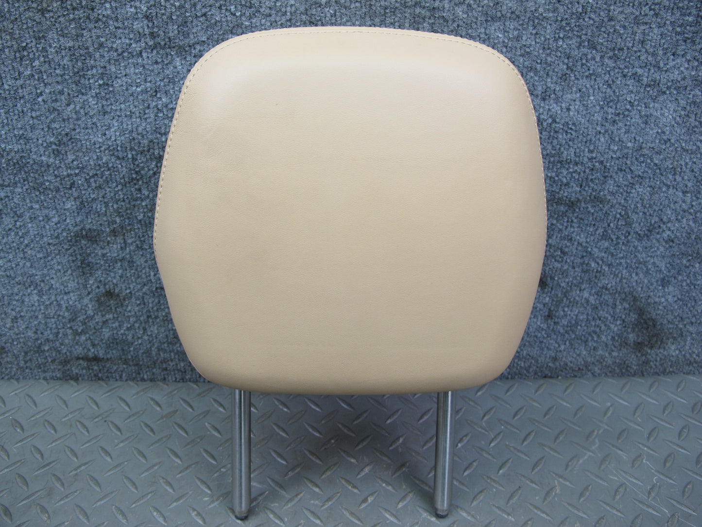 2011-2018 Porsche Cayenne 958 Rear Left & Right Side Seat Leather Headrest Set