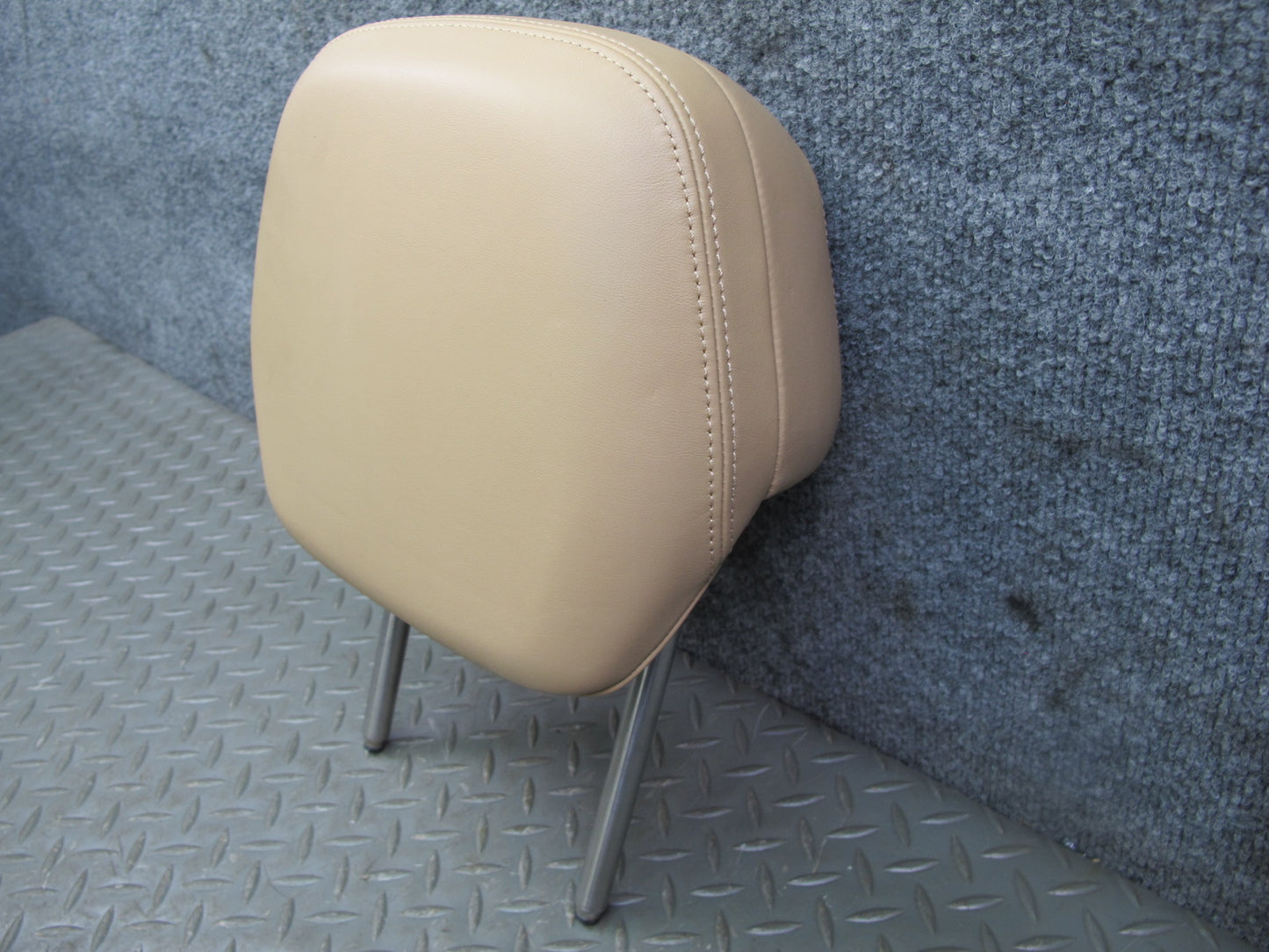 2011-2018 Porsche Cayenne 958 Rear Left & Right Side Seat Leather Headrest Set