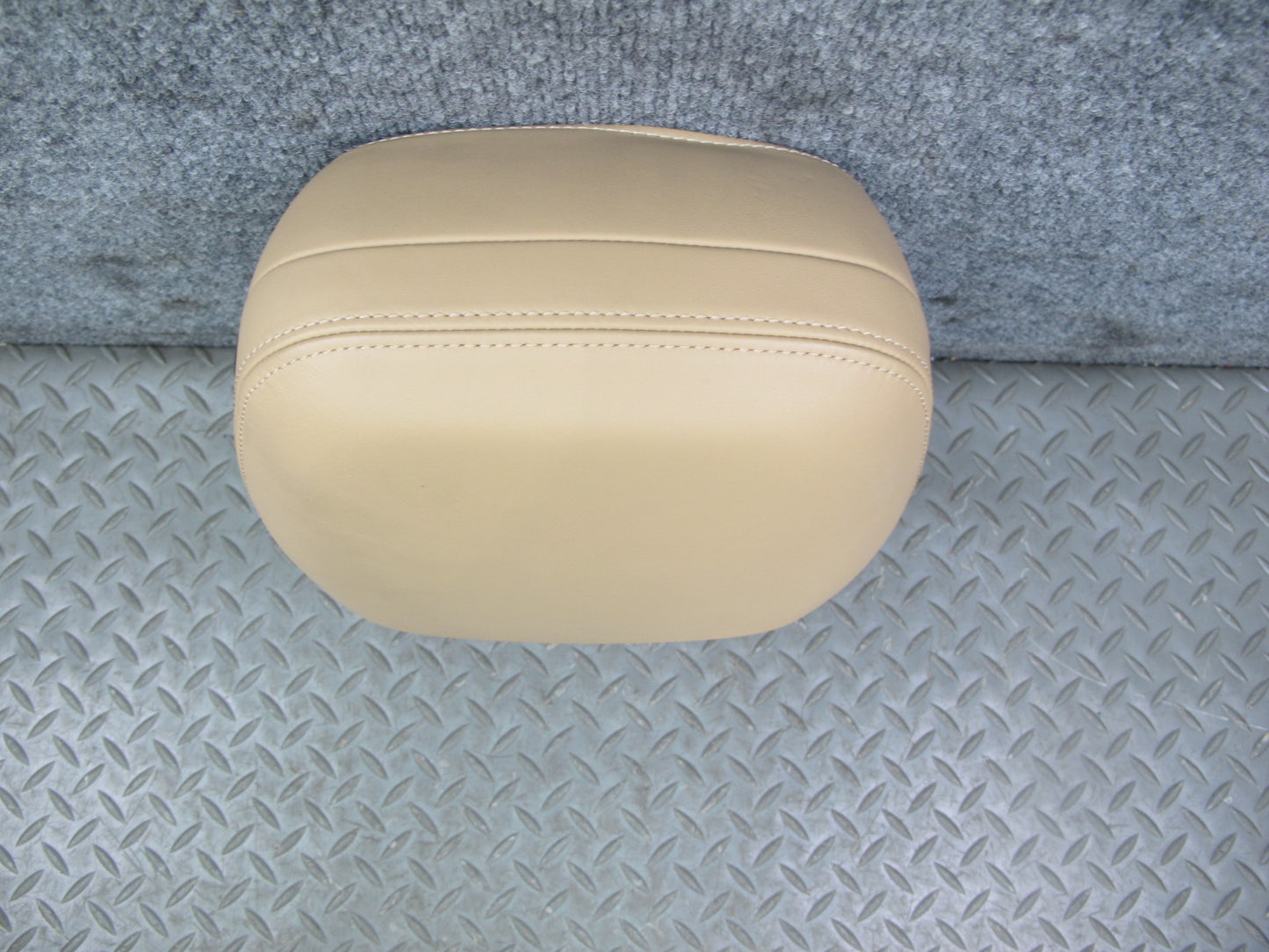 2011-2018 Porsche Cayenne 958 Rear Left & Right Side Seat Leather Headrest Set