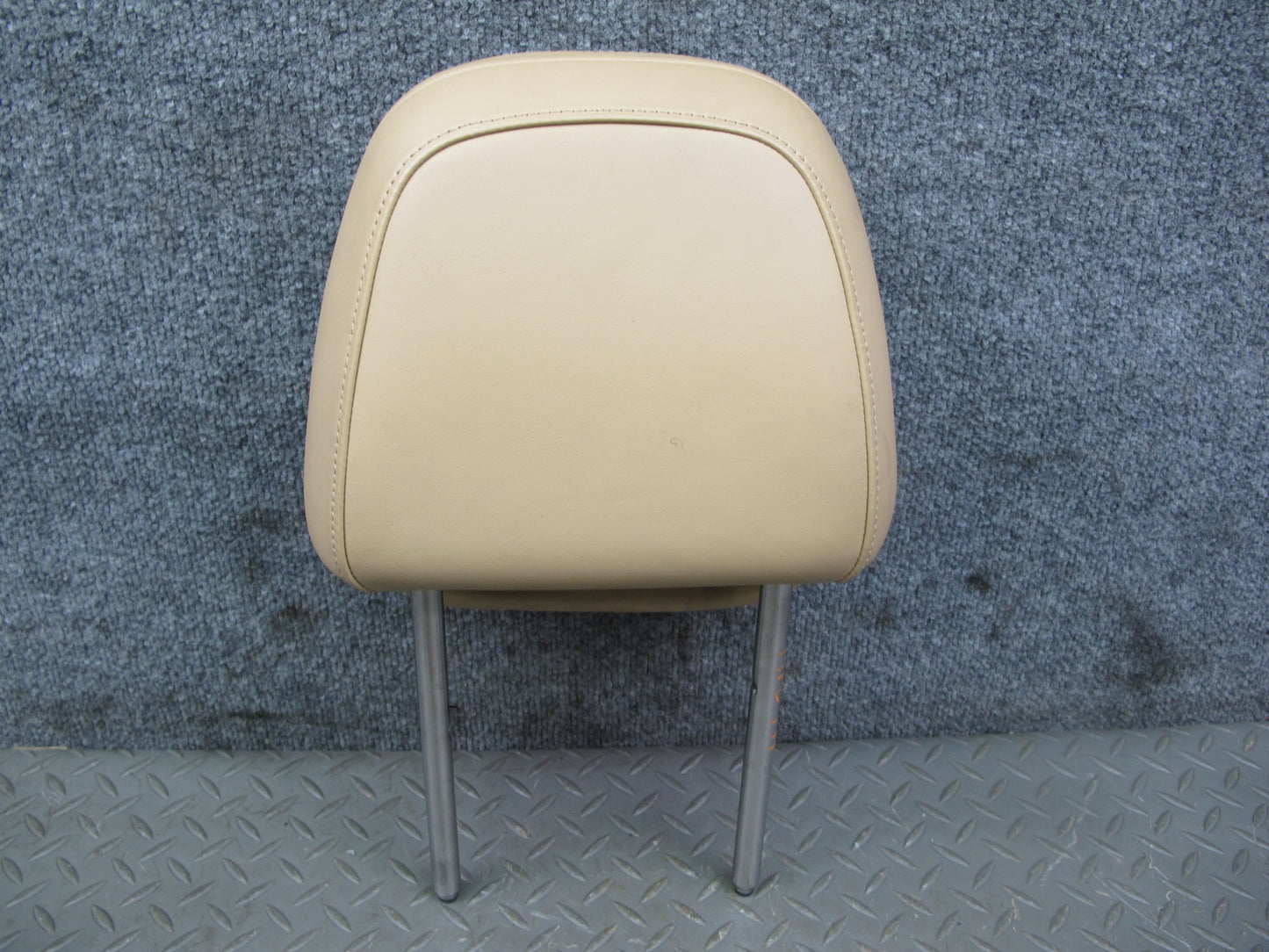 2011-2018 Porsche Cayenne 958 Front Left & Right Side Seat Leather Headrest Set
