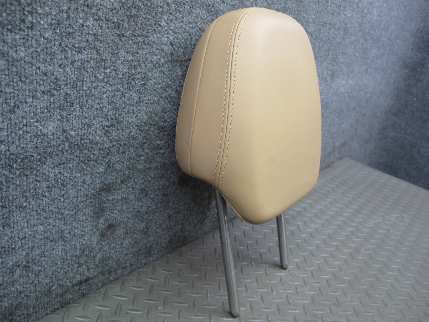 2011-2018 Porsche Cayenne 958 Front Left & Right Side Seat Leather Headrest Set