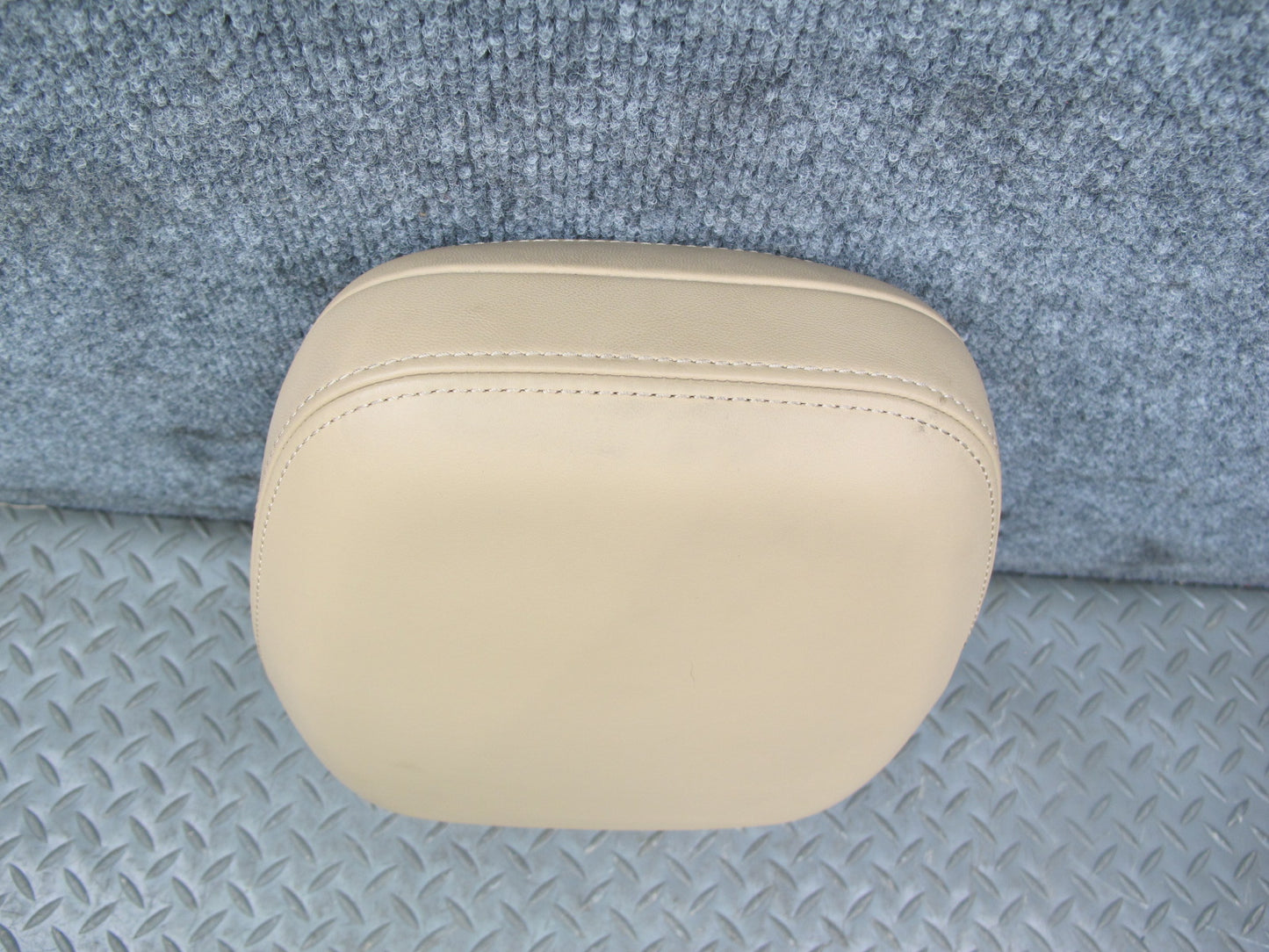 2011-2018 Porsche Cayenne 958 Front Left & Right Side Seat Leather Headrest Set