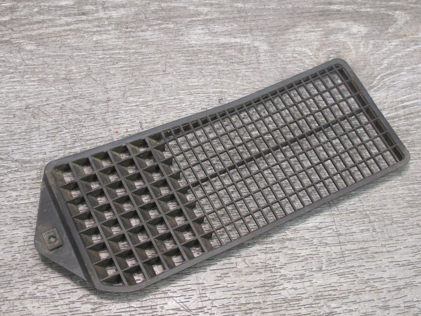 84-89 Nissan Z31 300ZX Set of 2 Front Left & Right Vent Cowl Grille OEM