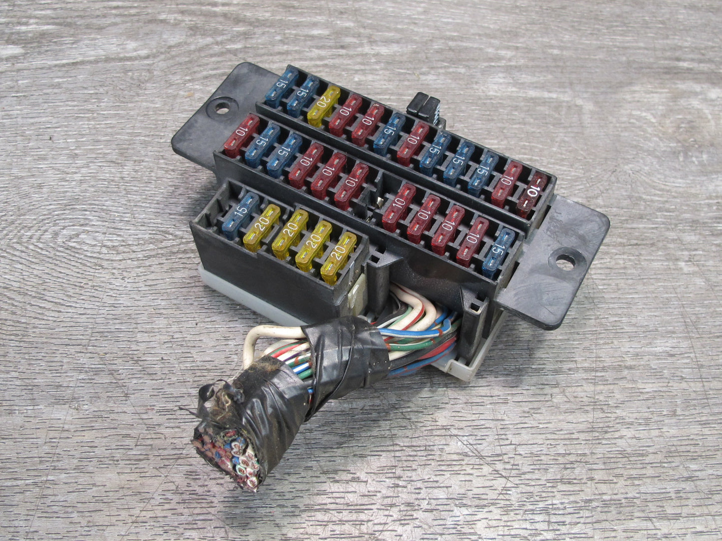 84-86 Nissan Z31 300ZX Junction Fuse Relay Box Module OEM
