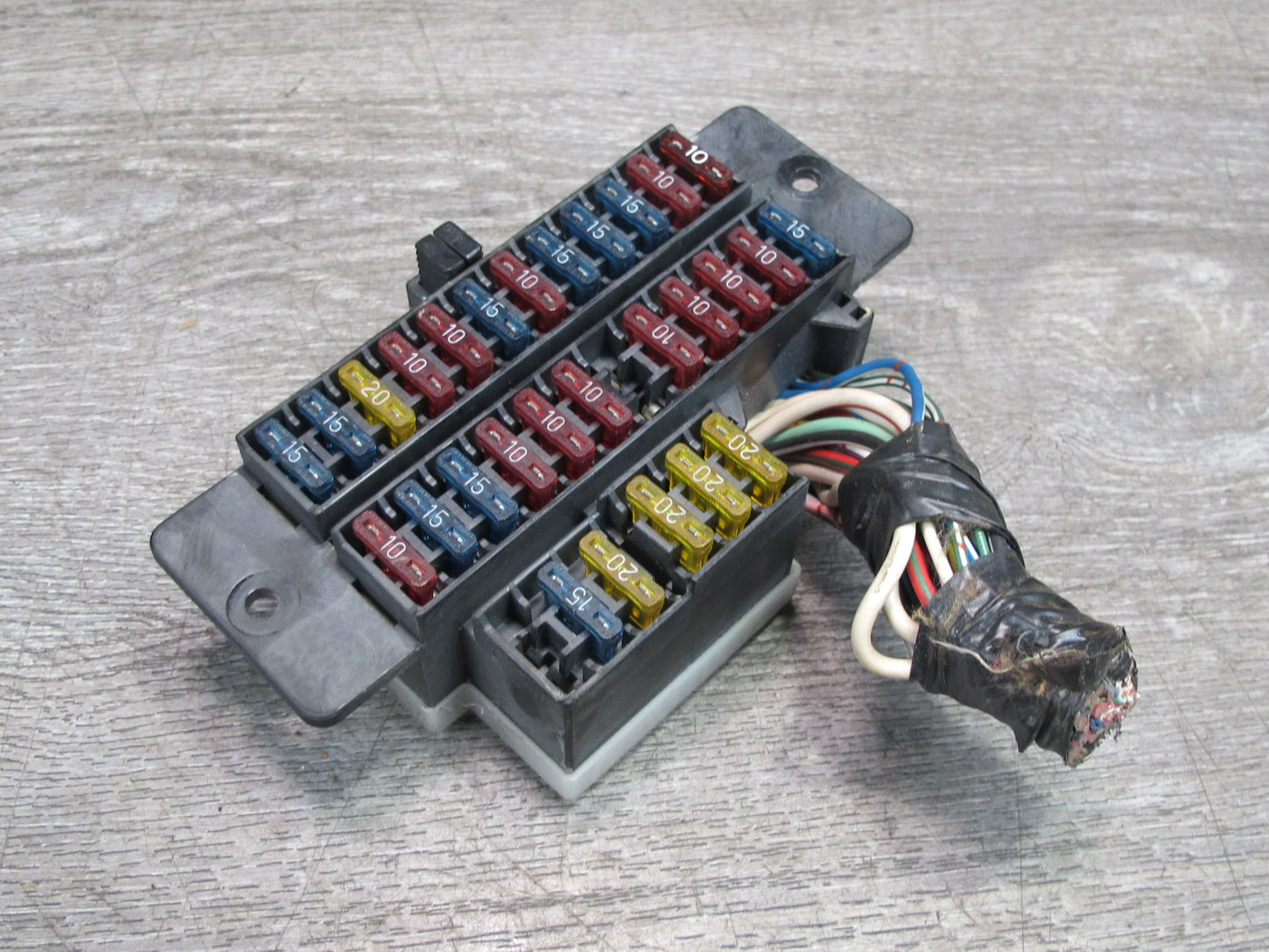 84-86 Nissan Z31 300ZX Junction Fuse Relay Box Module OEM