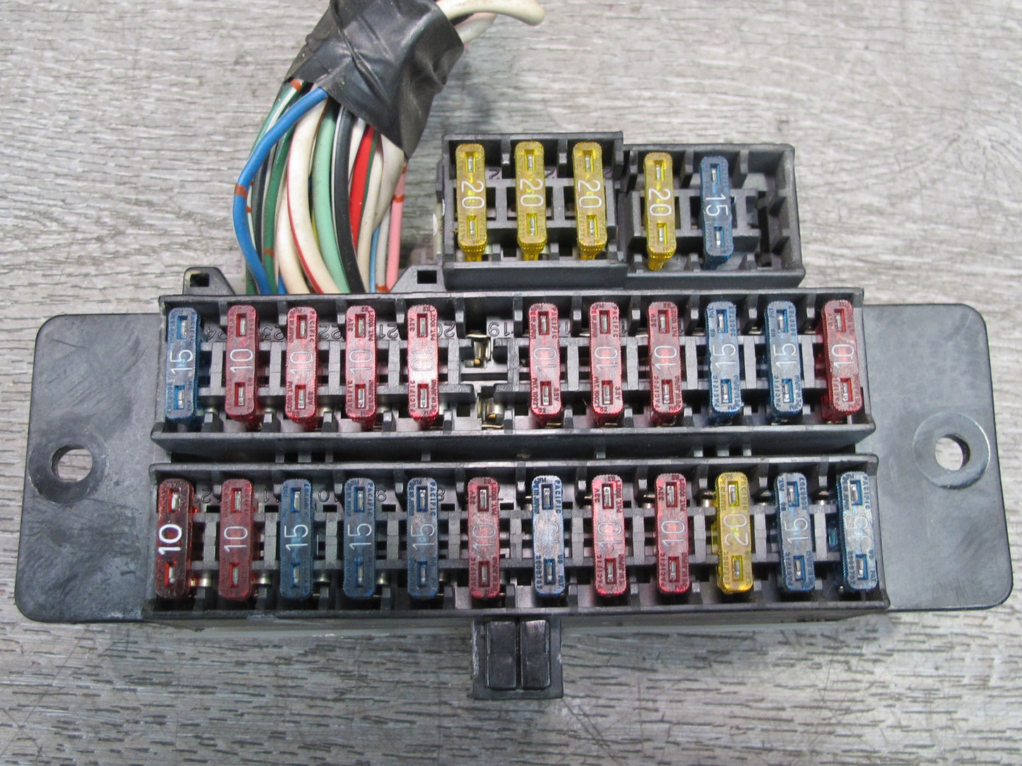 84-86 Nissan Z31 300ZX Junction Fuse Relay Box Module OEM