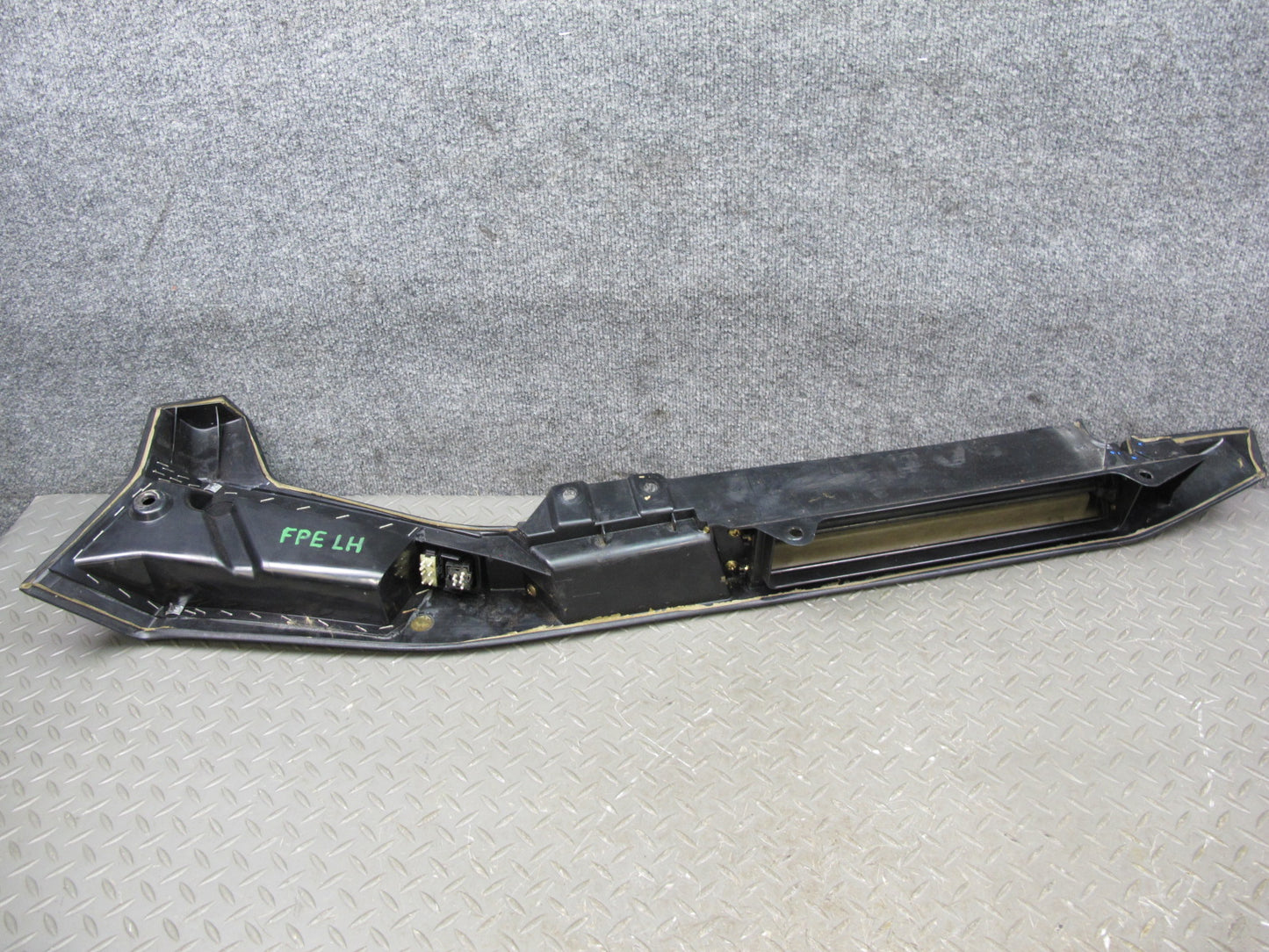 1987-1988 Porsche 928 Left & Right Door Interior Armrest Trim Panel Set of 2