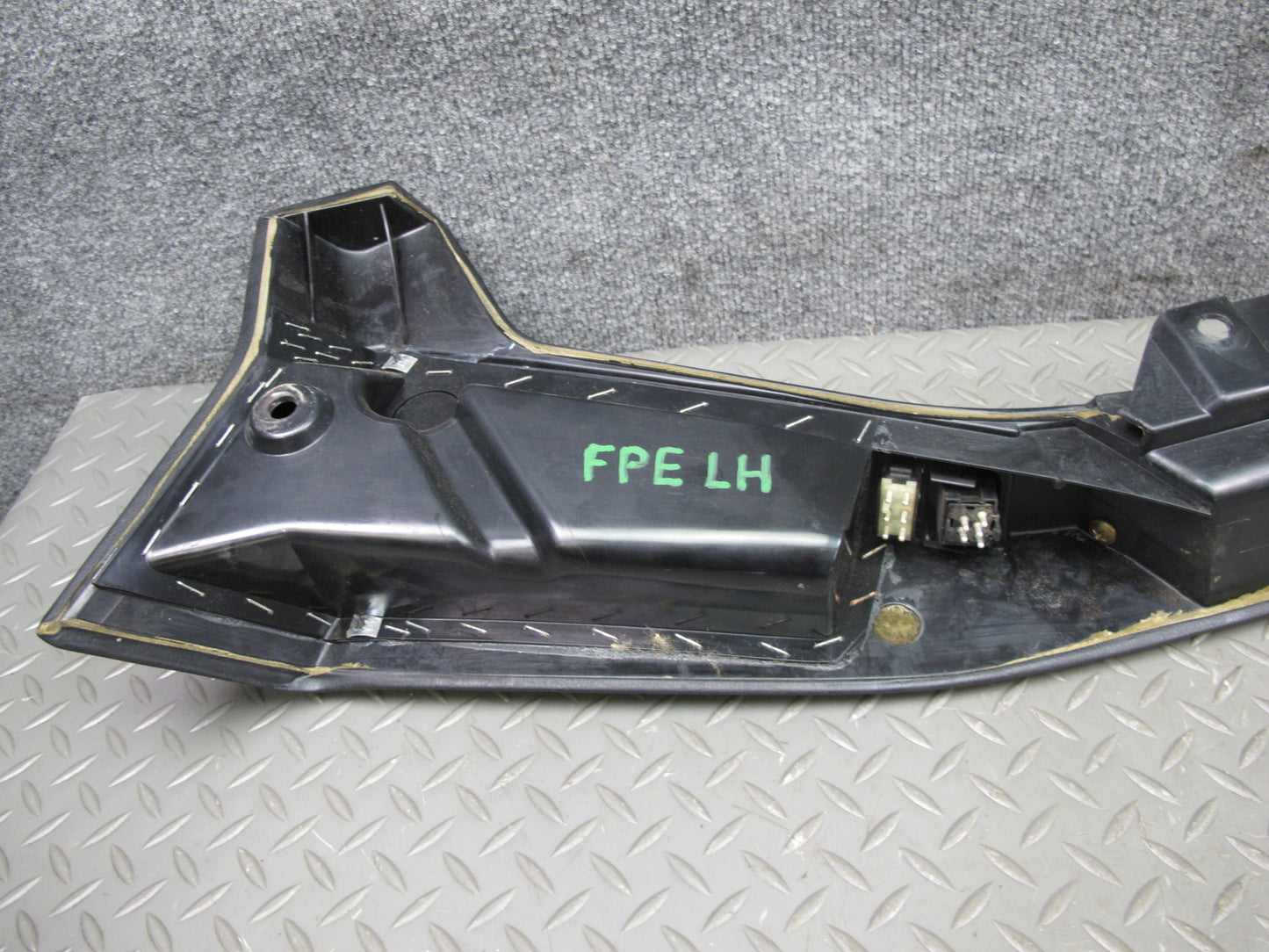1987-1988 Porsche 928 Left & Right Door Interior Armrest Trim Panel Set of 2