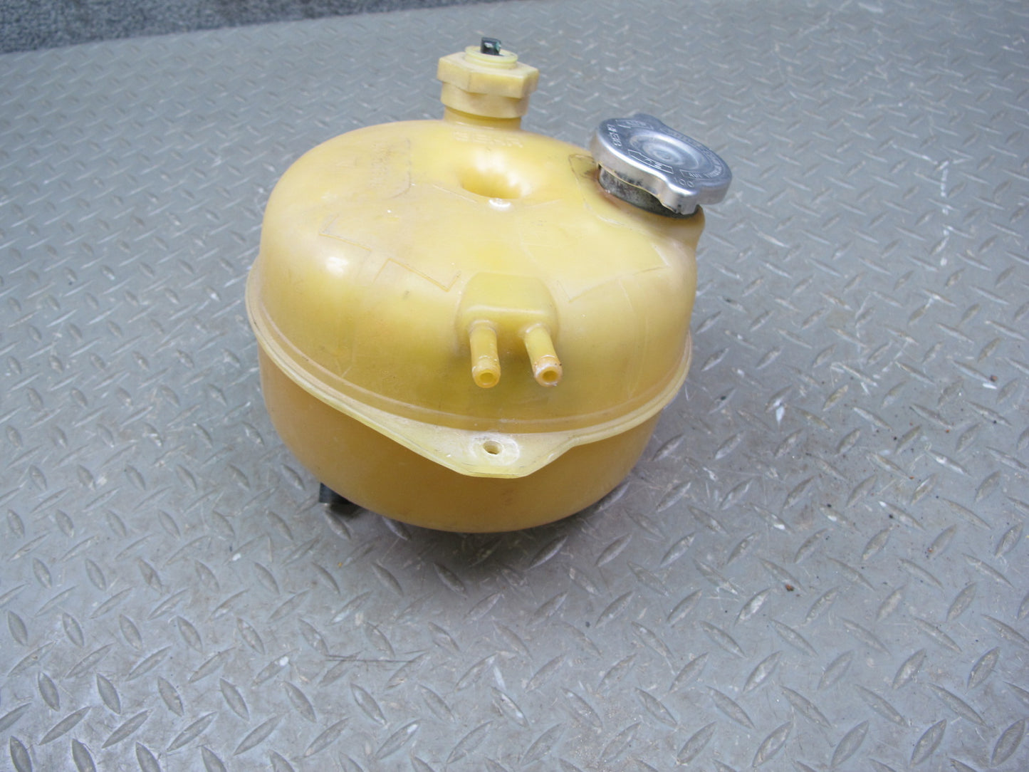 1983-1995 Porsche 928 S Engine Coolant Expansion Overflow Reservoir Tank Bottle
