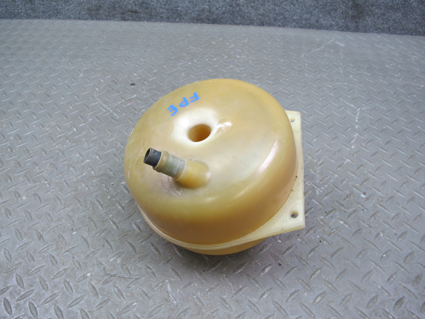 1983-1995 Porsche 928 S Engine Coolant Expansion Overflow Reservoir Tank Bottle