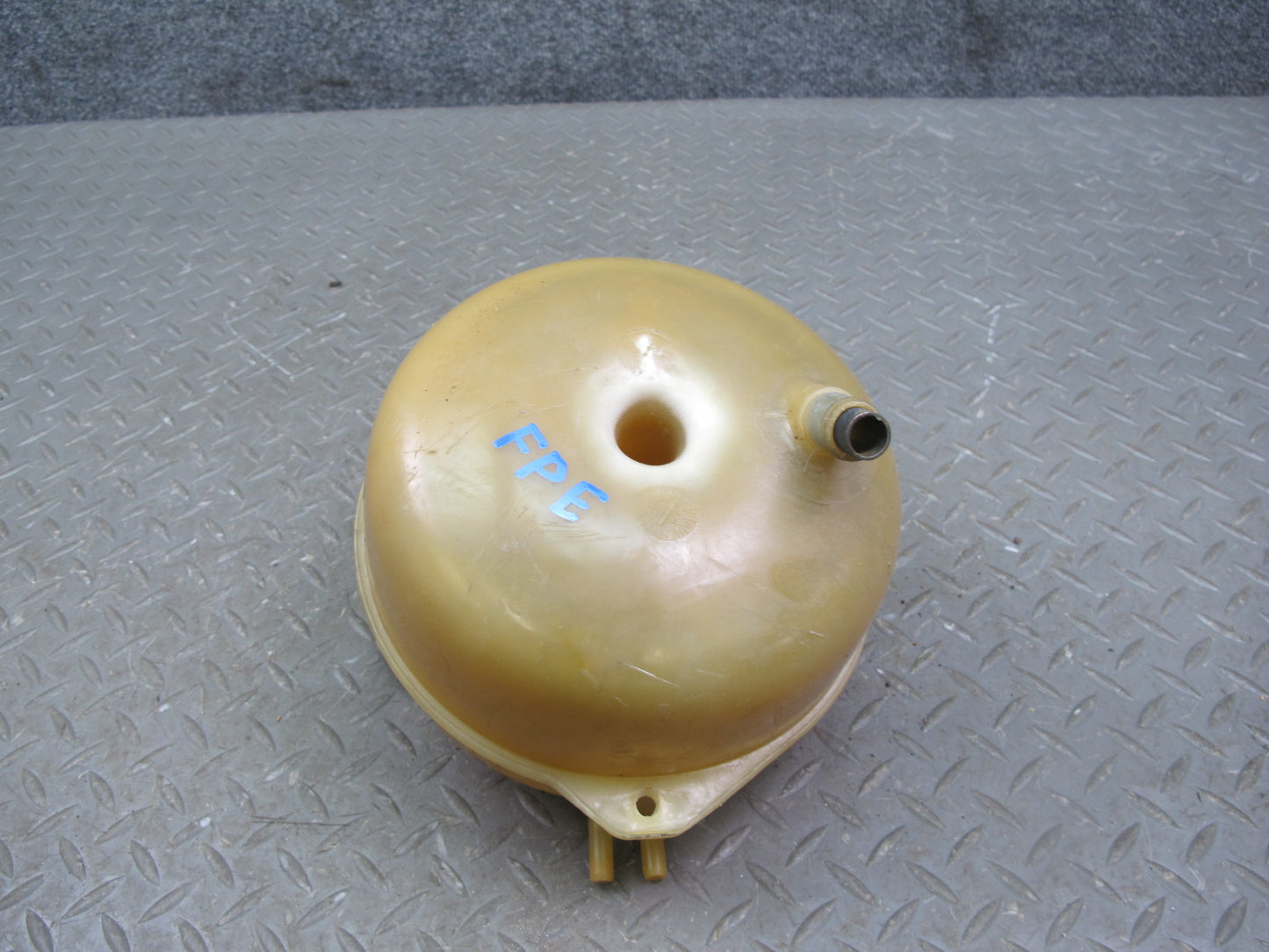 1983-1995 Porsche 928 S Engine Coolant Expansion Overflow Reservoir Tank Bottle