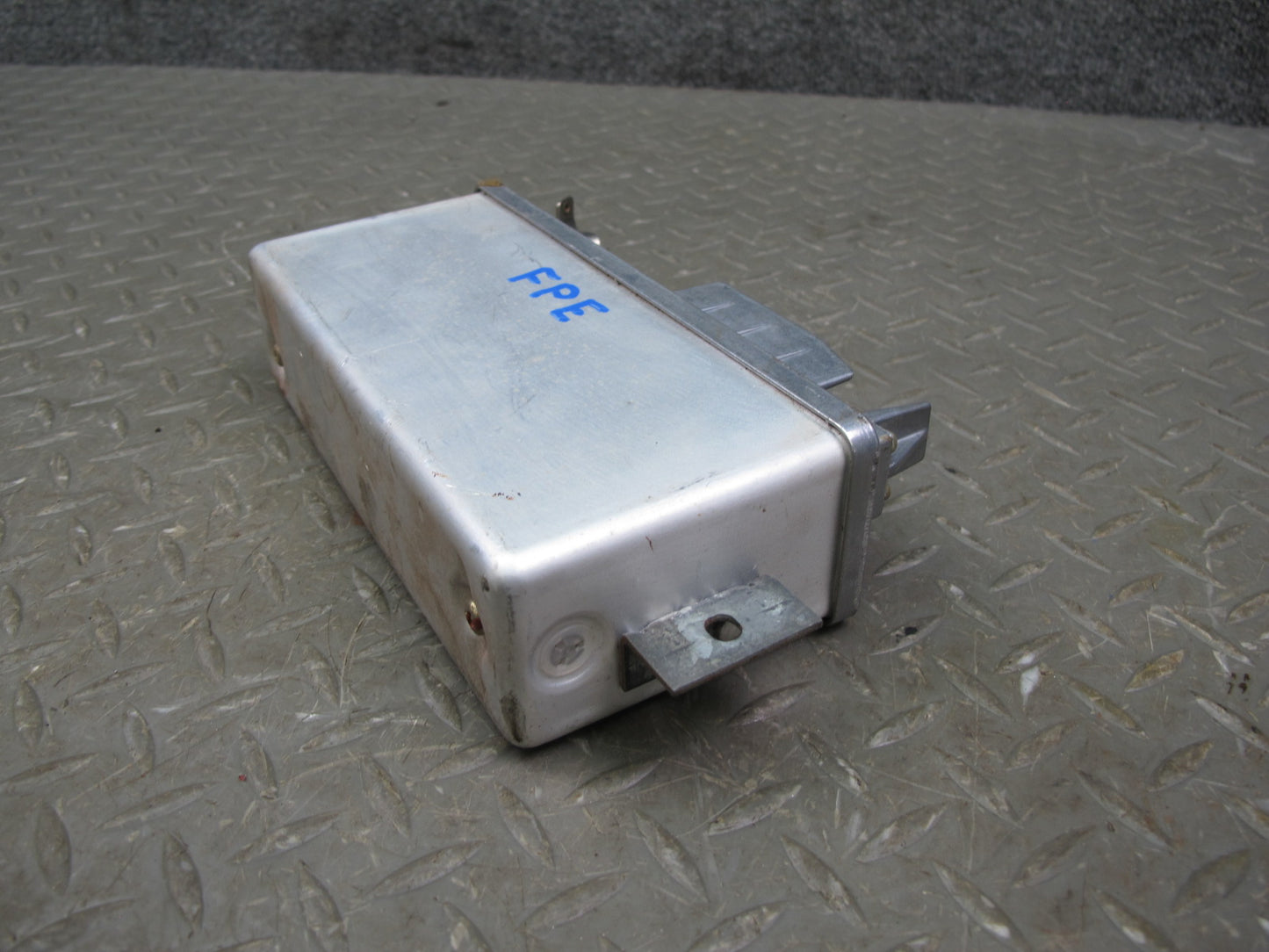1986-1987 Porsche 944 928 Anti-lock Brake ABS Computer Module 0265103013
