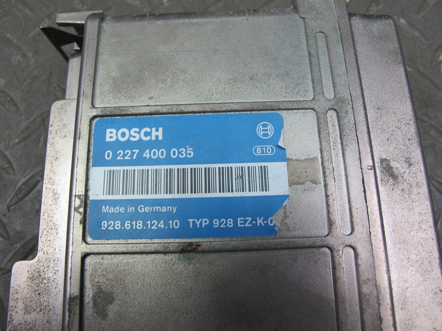 1987 Porsche 928S 5.0L Ignition Control Module Unit 92861812410